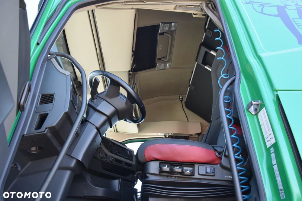 Volvo FH460 / EURO 6 / KLIMATYZACJA POSTOJOWA / ACC / LEDY / 2 ZBIORNIKI PALIWA / SERWISOWANY - 11