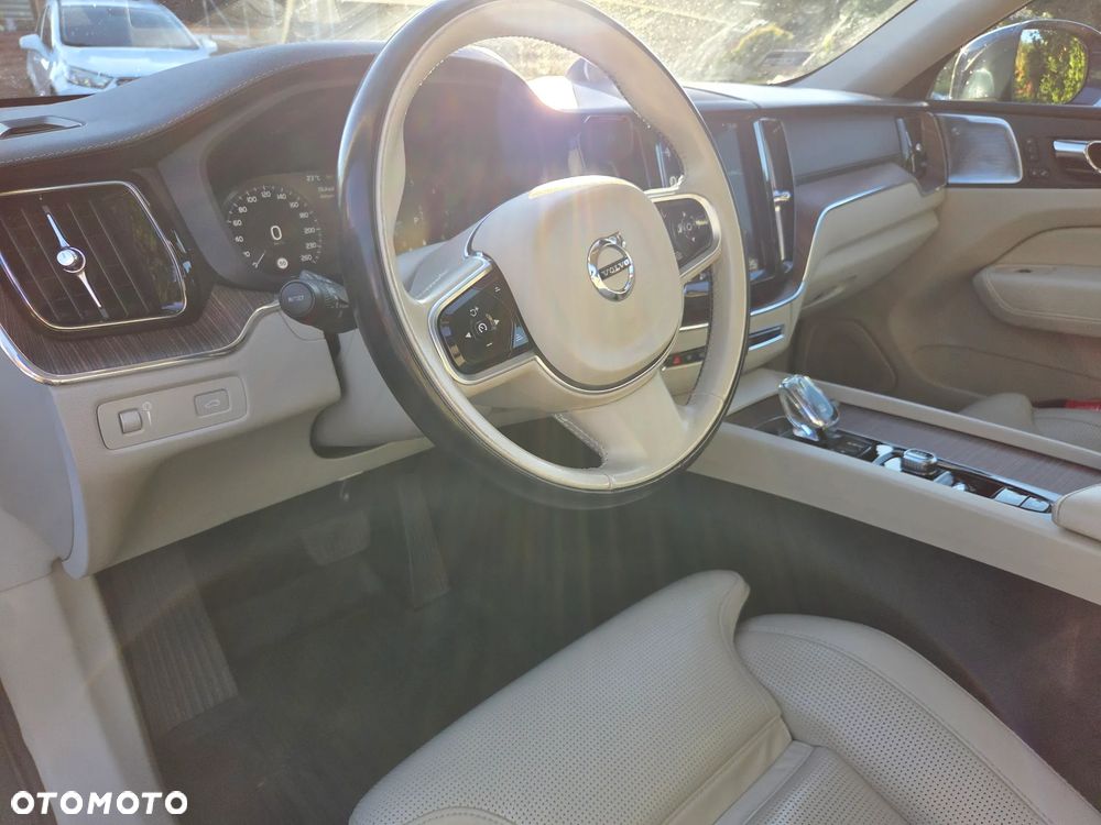 Volvo XC 60 B4 D Inscription - 12
