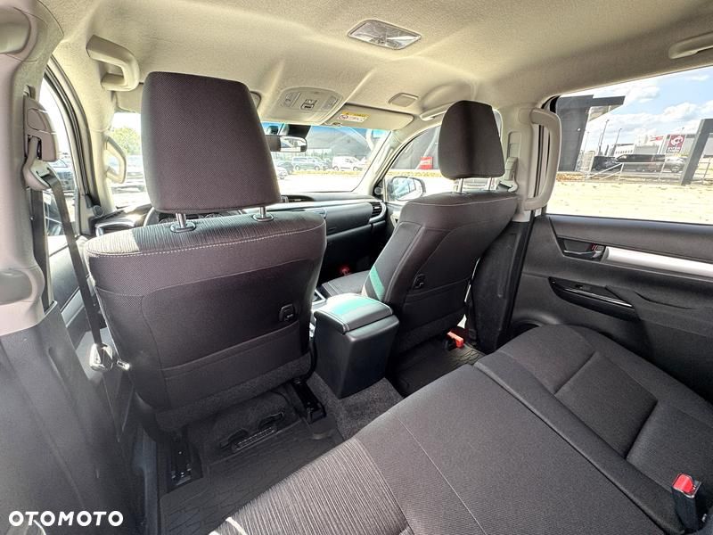 Toyota Hilux - 25