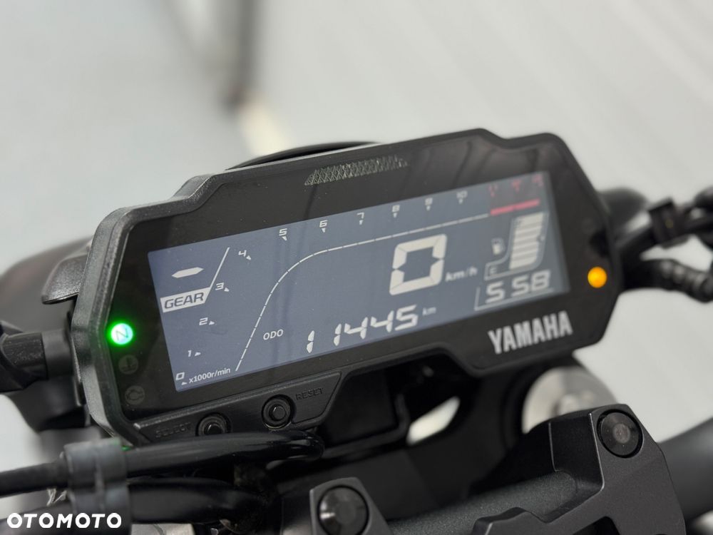 Yamaha MT - 19
