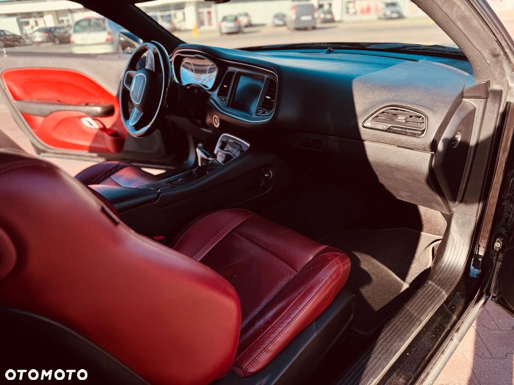 Dodge Challenger 3.6 SXT Plus - 14