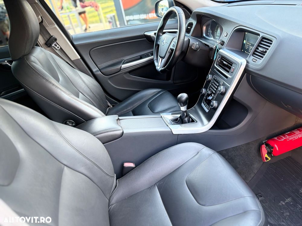 Volvo V60 D2 ECO Start-Stop Momentum - 6