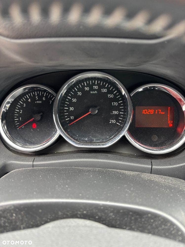 Dacia Duster 1.6 SCe Laureate S&S - 17