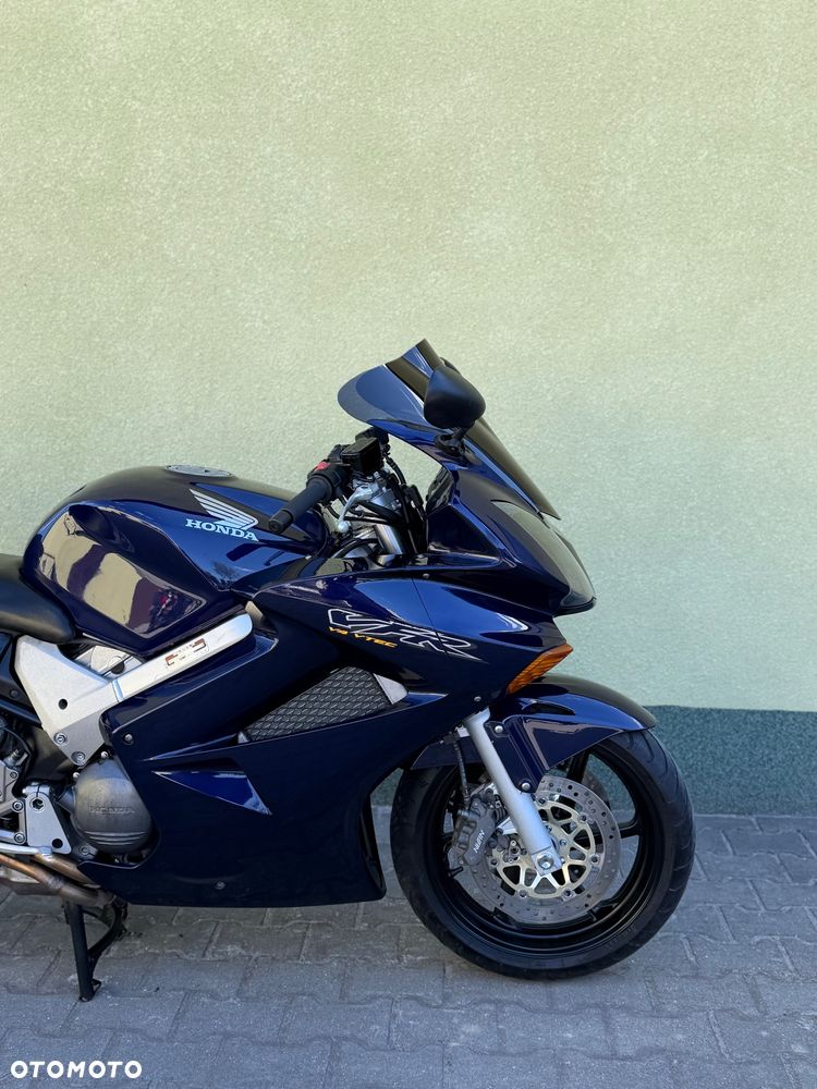 Honda VFR - 7
