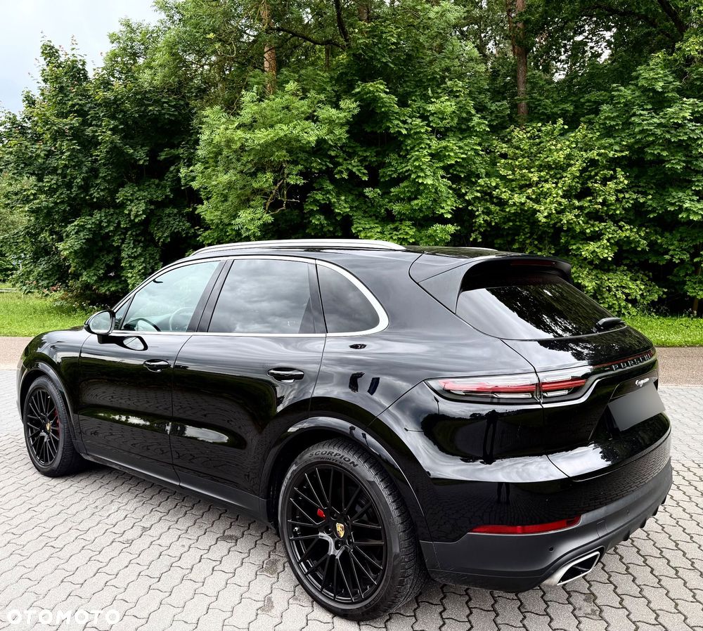 Porsche Cayenne - 8