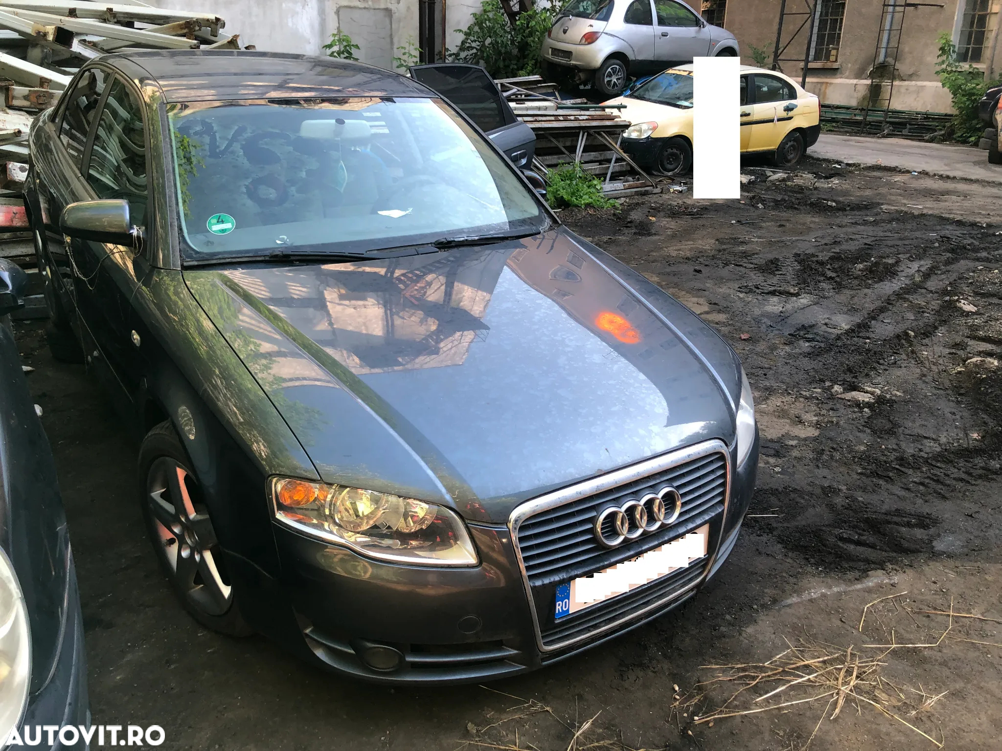 Dezmembrez Audi A4 B7 2.5 TDI V6 gri automat - 3