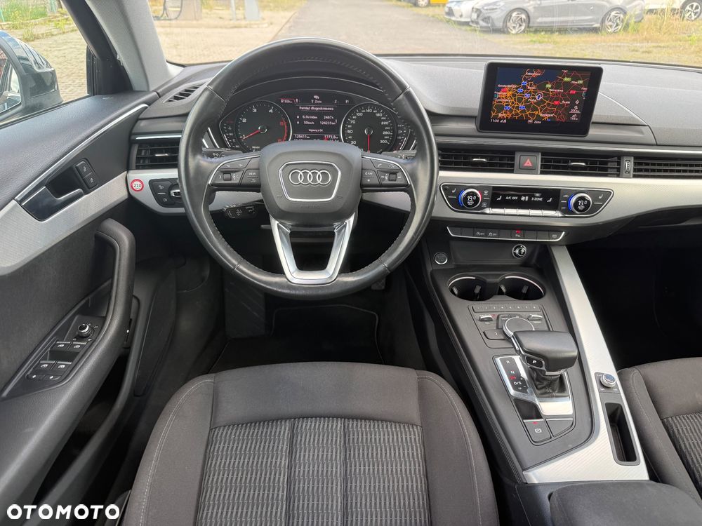 Audi A4 Avant 2.0 TDI ultra S tronic sport - 25