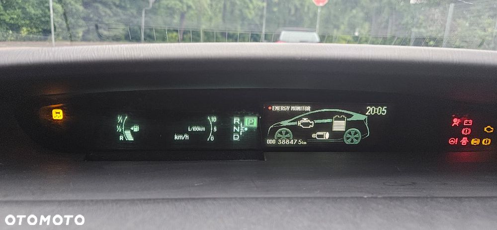 Toyota Prius 1.8 HSD Sol - 25