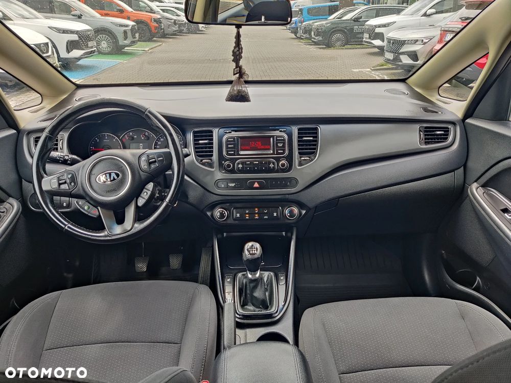 Kia Carens 1.7 CRDi M - 8