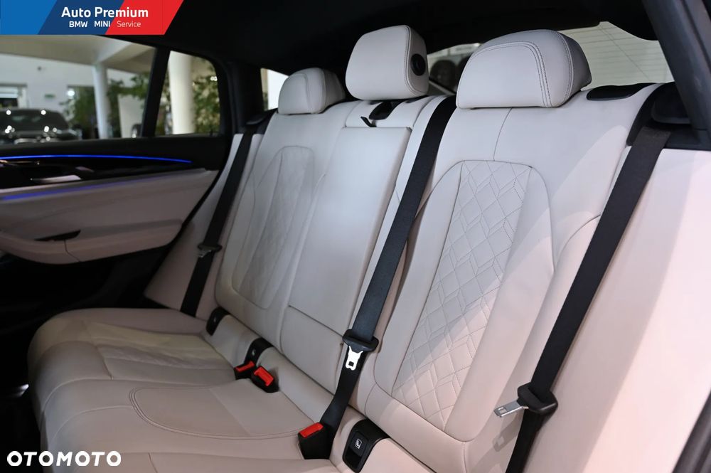 BMW X4 xDrive30i xLine sport - 16