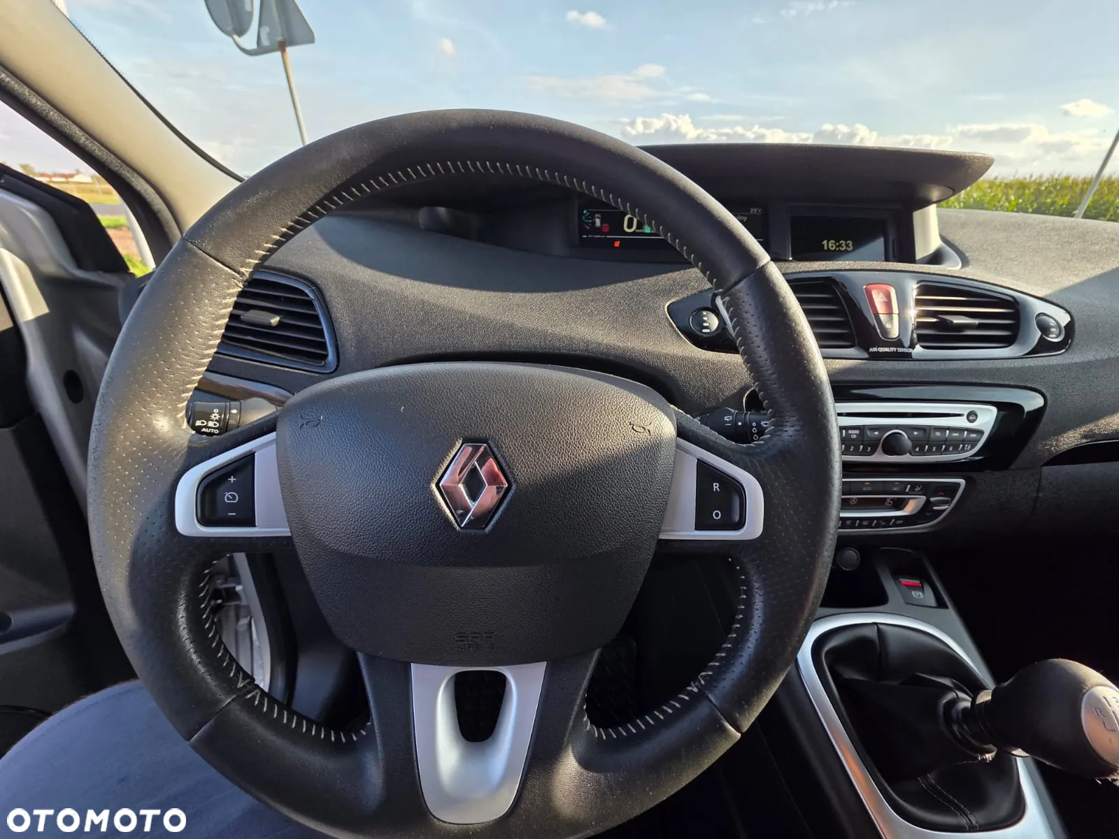Renault Grand Scenic Gr 1.9 dCi Bose Edition - 19