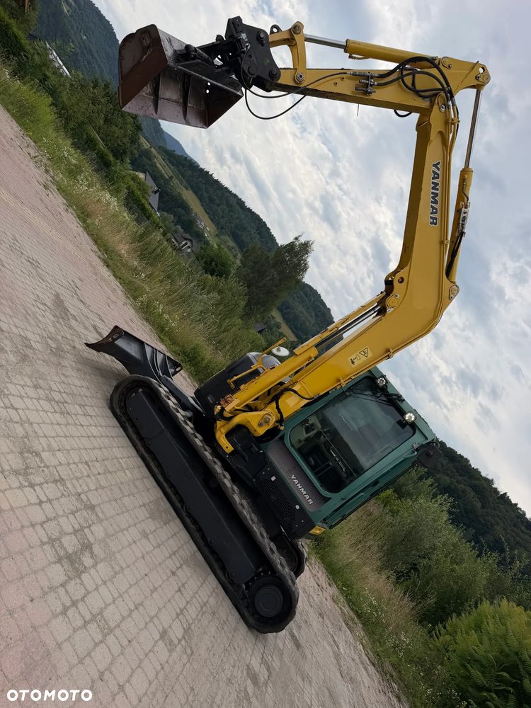Yanmar VIO80-1A Koparka Gąsienicowa 8 ton jak Nowa z Salonu 2015 rok. KLIMATYZACJA. Łyżka skarpowa Hydrauliczna.  Szybko-złącze lenhoff hydrauliczne. Yanmar silnik 4 cylindry! Maszyna z Norwegii. Własna Pompa do tankowania ON. ani deka luzów i wycieków! OKAZJA Linia Hydr. Plus. Długie ramię PLUS. Oświetlenie LED. Wielka Okazja! Pełne sterowanie z dżojstików!! - 19