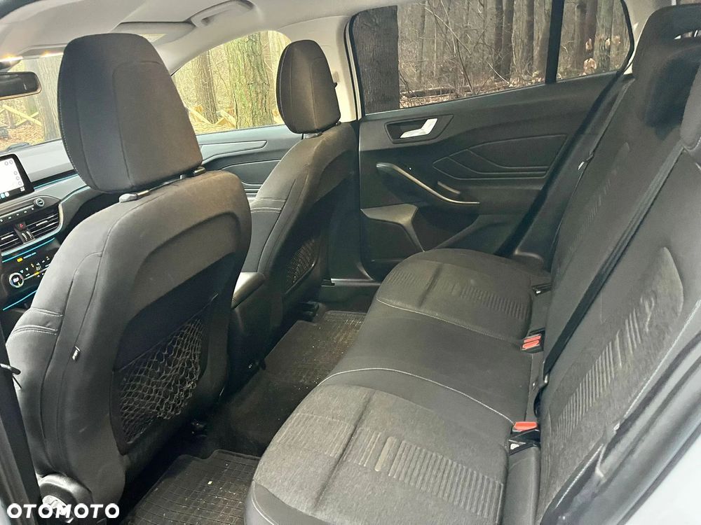 Ford Focus SW 1.5 EcoBoost S&S ACTIVE - 27
