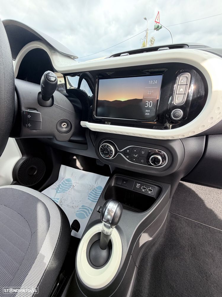 Renault Twingo E-Tech. 22 Urban Night - 20
