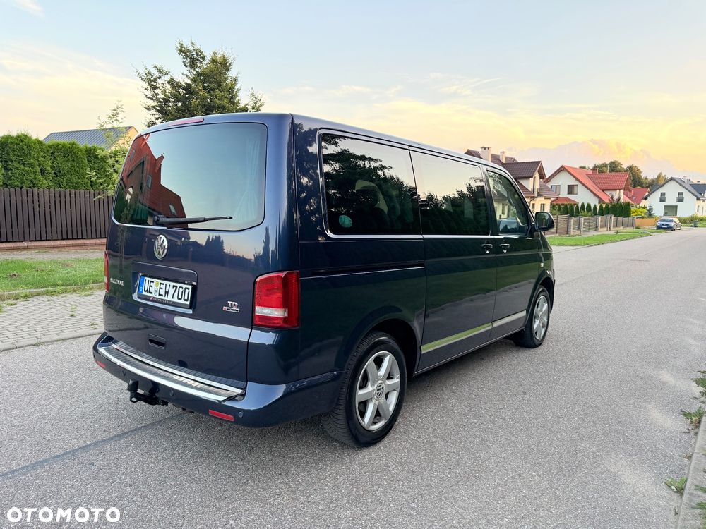Volkswagen Multivan - 26