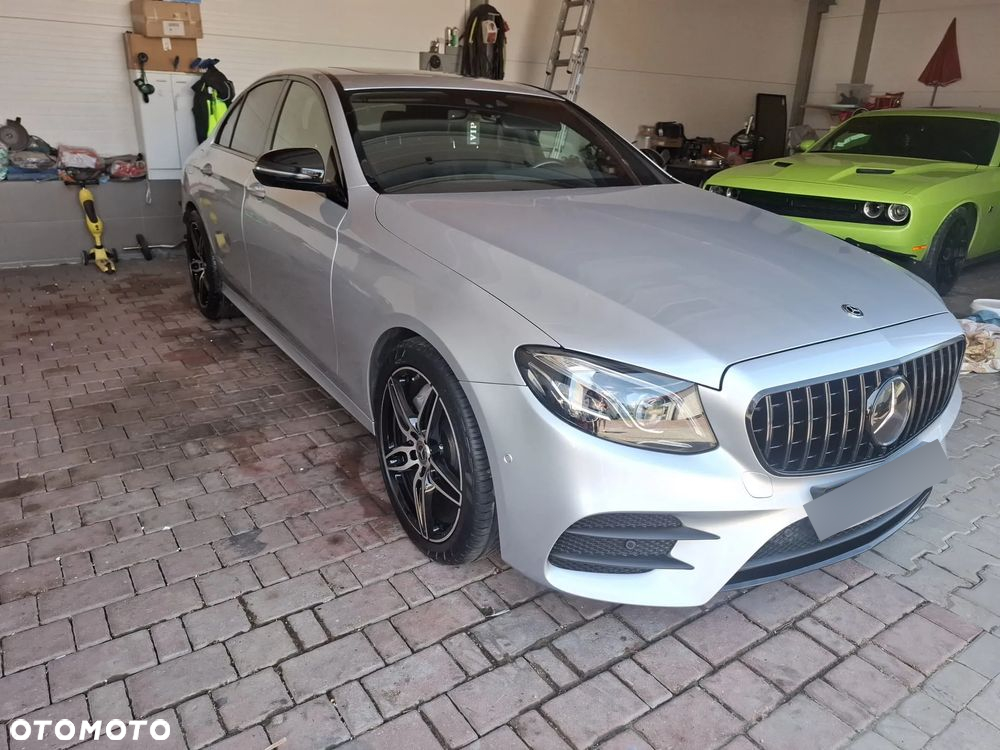 Mercedes-Benz Klasa E 250 9G-TRONIC AMG Line - 5