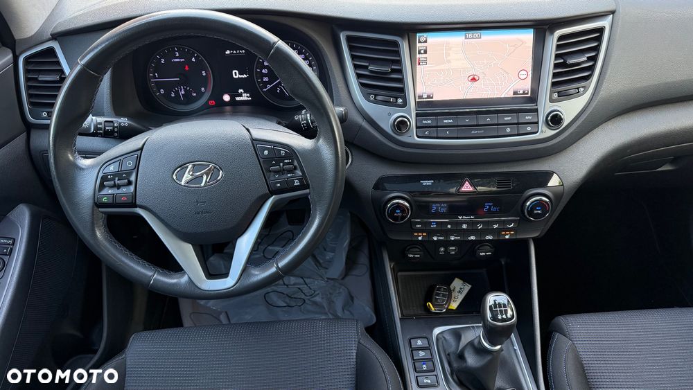 Hyundai Tucson blue 1.7 CRDi 2WD Style - 26