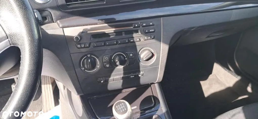 BMW Seria 1 116i - 11