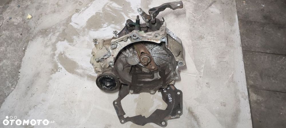 Skrzynia Biegów 5 Biegów Audi A3 8P 1.6 B FSI 04 CZĘŚCI BLASK GOŁDAP
