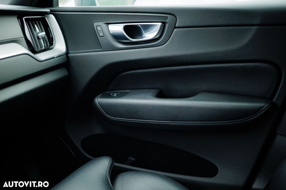 Volvo XC 60 B4 D AWD Geartronic Inscription - 27
