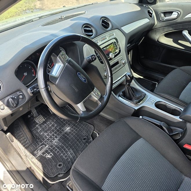Ford Mondeo 1.6 Silver X - 11
