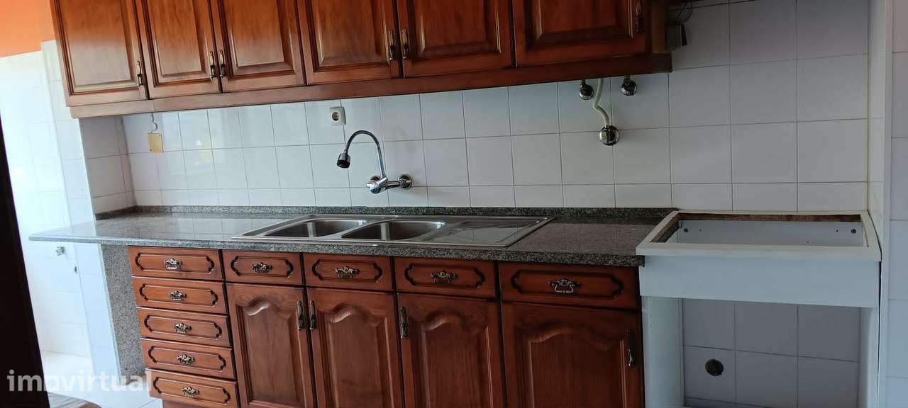 Apartamento T3 em Setúbal num 3º andar em prédio com elevador - Grande imagem: 4/10