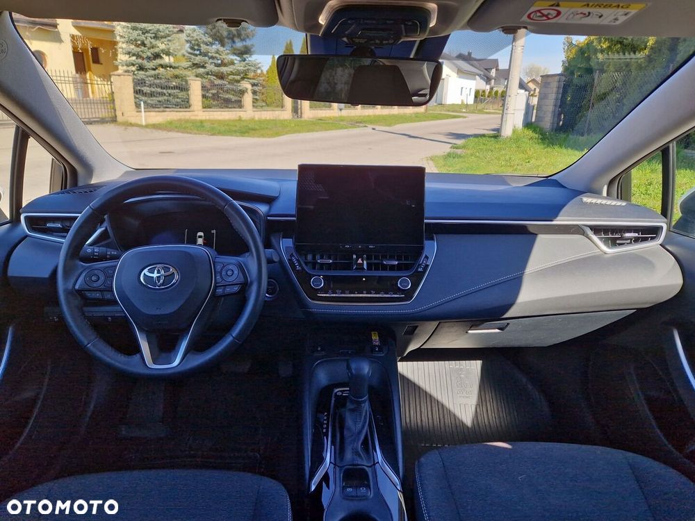 Toyota Corolla - 10