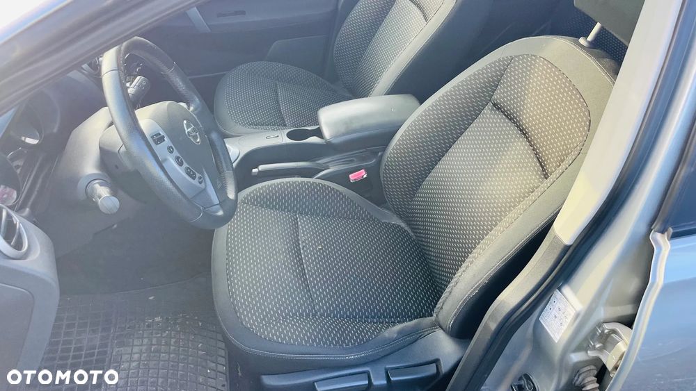 Toyota RAV4 2.0 D-4D Sol - 37