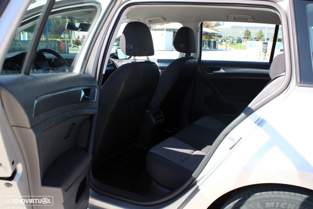 VW Golf Variant 1.6 TDi BlueMotion Trendline - 10