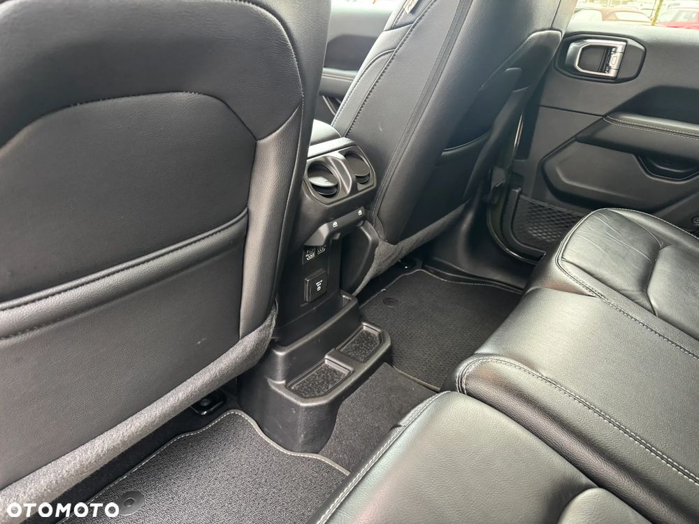 Jeep Wrangler Unlimited GME 2.0 Turbo Sahara - 5