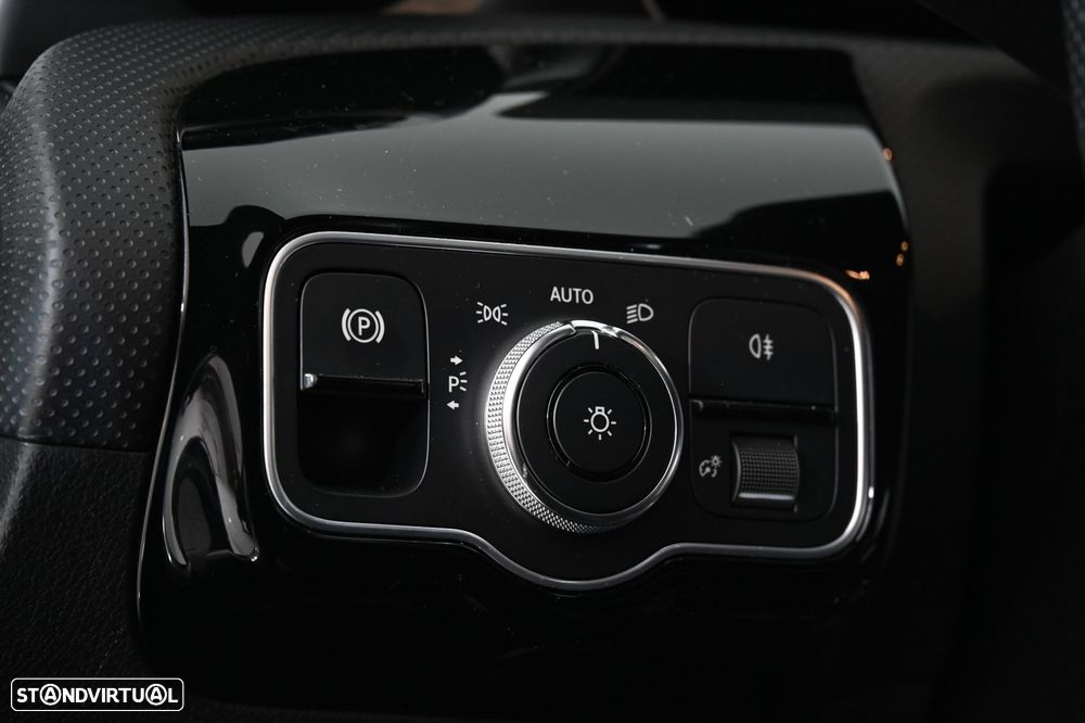 Mercedes-Benz CLA 200 d Shooting Brake AMG Line Aut. - 22