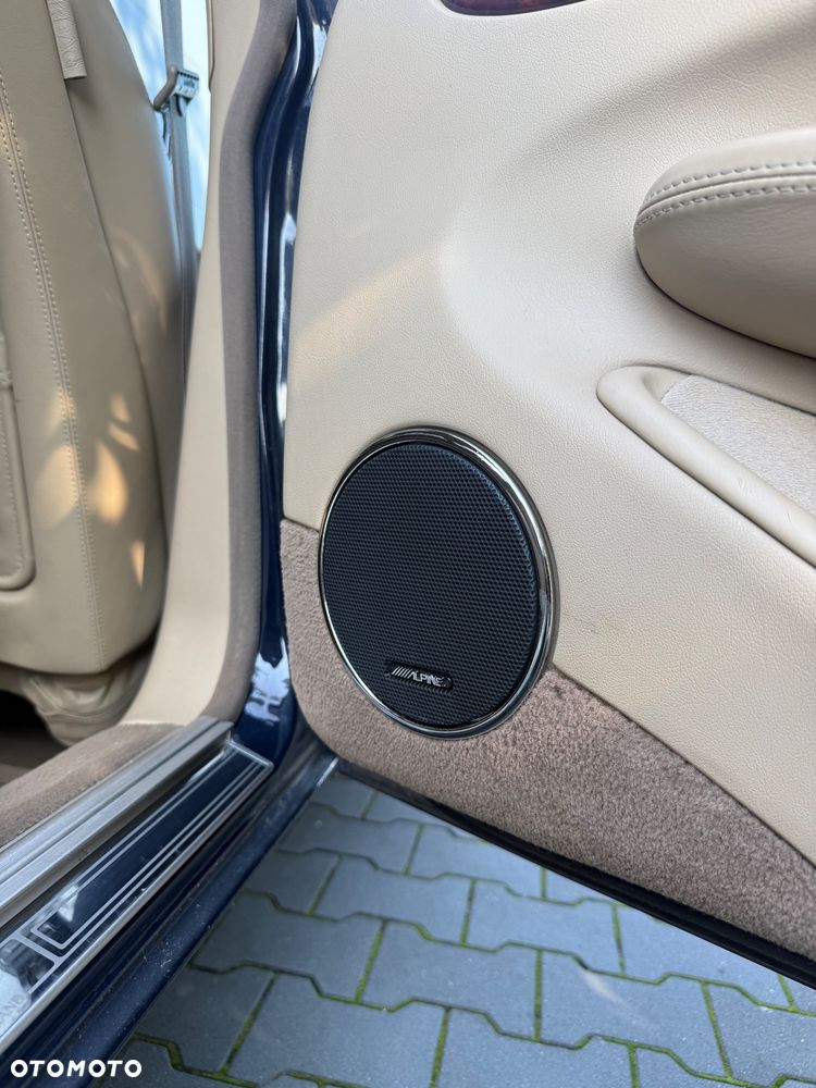 Jaguar XJ - 25