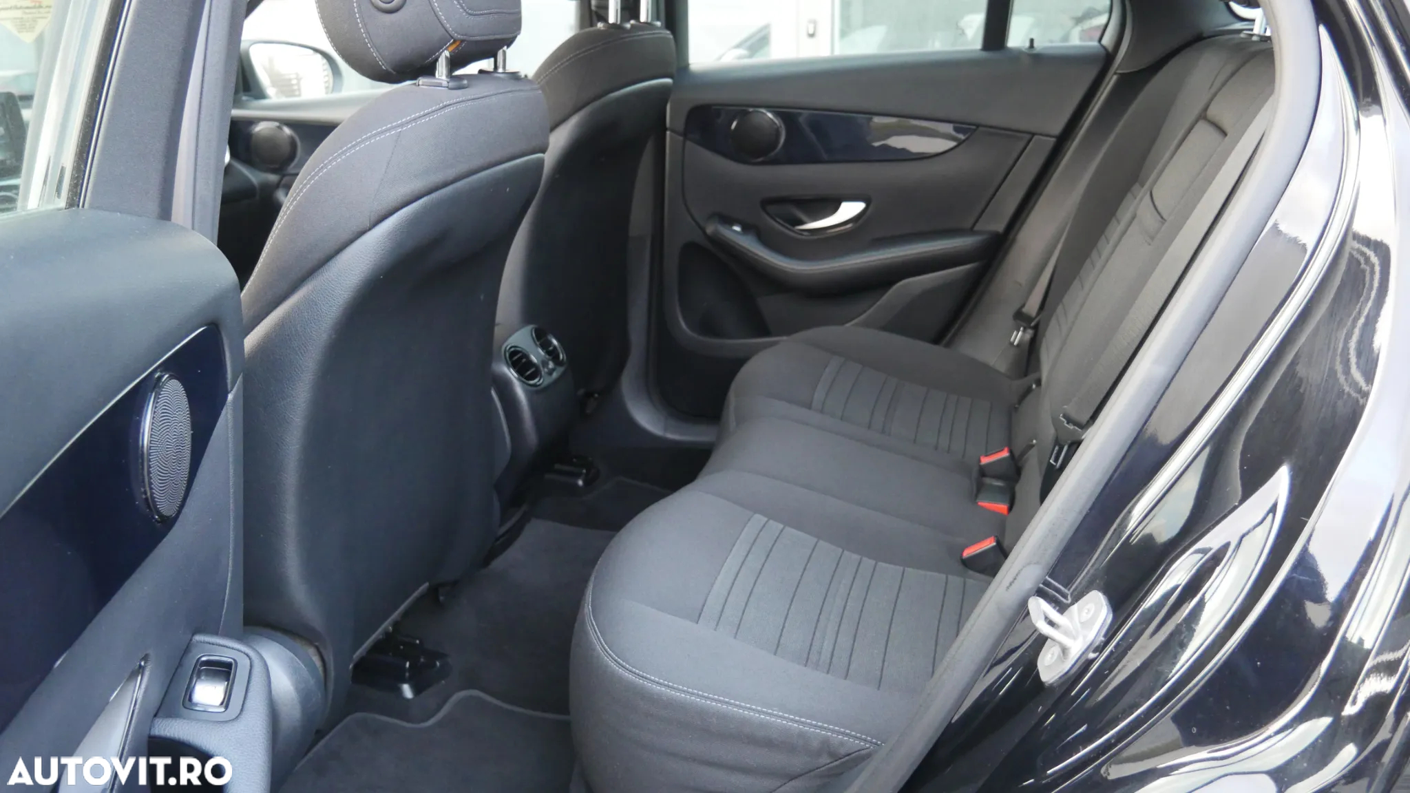 Mercedes-Benz GLC 220 d 4MATIC - 9