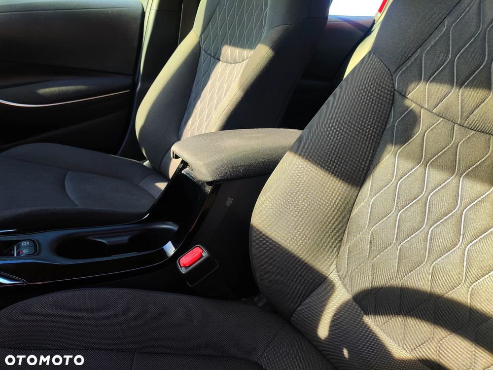 Toyota Corolla 1.8 Hybrid Comfort - 18