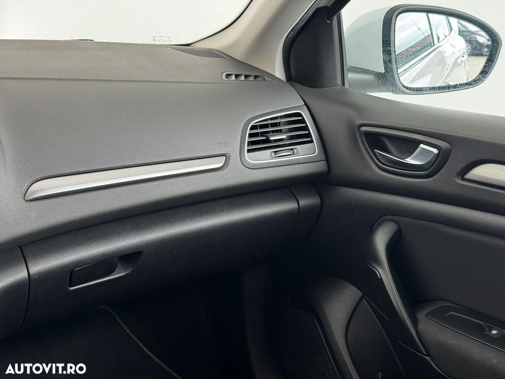 Renault Megane TCe 140 GPF EDC Equilibre - 20
