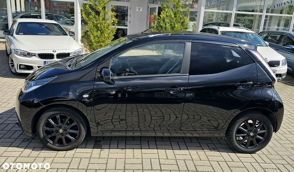 Toyota Aygo x-play touch - 9