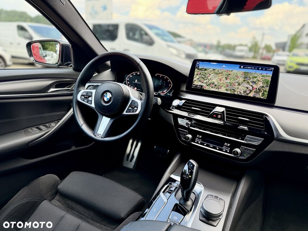 BMW Seria 5 520d xDrive M Sport Edition - 13