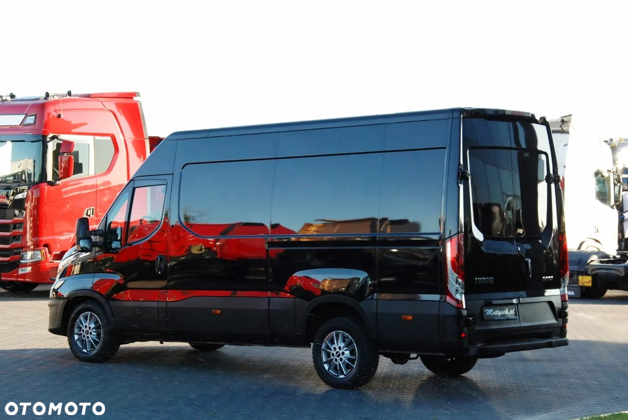 Iveco DAILY 35-180 /  BLASZAK / 2022 ROK /  HI-MATIC / Full opcja / CZARNY METALIK /  SPROWADZONY / PO KONTRAKCIE SERWISOWYM - 6