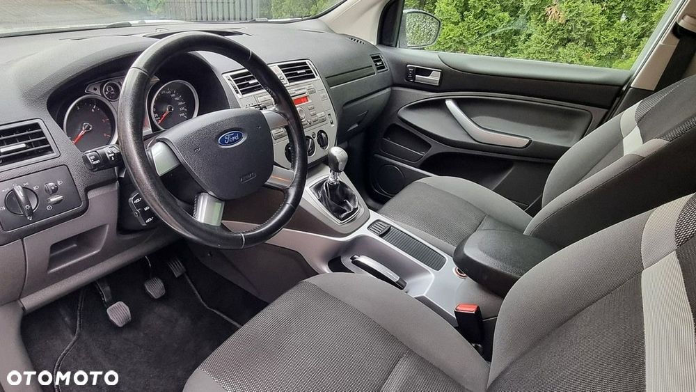 Ford Kuga - 11