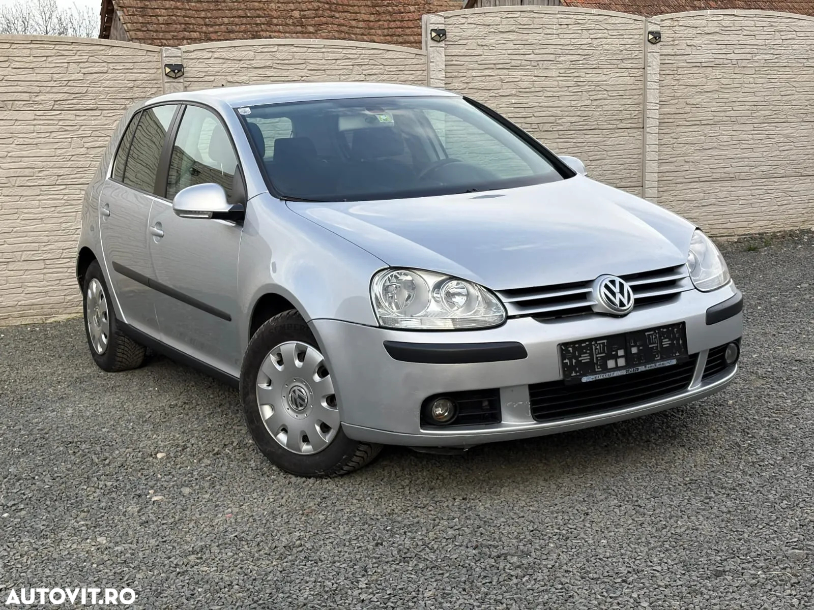 Volkswagen Golf - 2