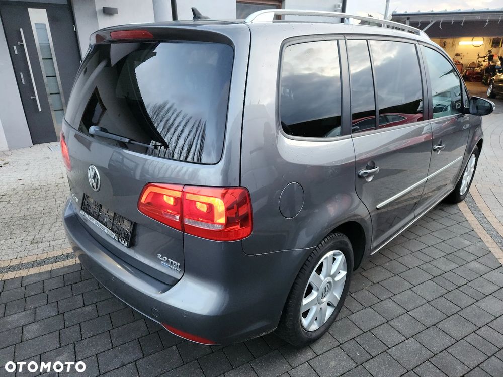 Volkswagen Touran 2.0 TDI Highline - 4