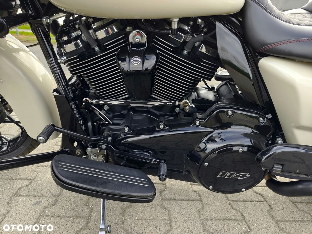 Harley-Davidson Touring Road Glide - 27