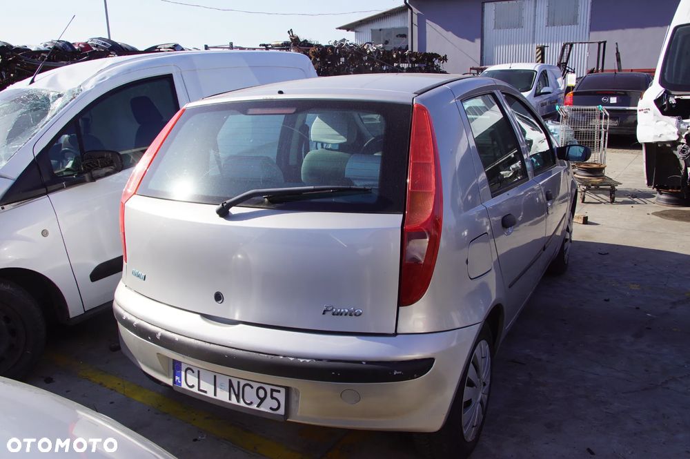 Auto na części - Fiat Punto II 1.2 8V 60 KM 188A4000 2003R Silnik Skrzynia Drzwi Maska Klapa Zderzak Błotnik Szyba Lusterko Deska Kokpit Sterownik Moduł Licznik Kierownica - 6