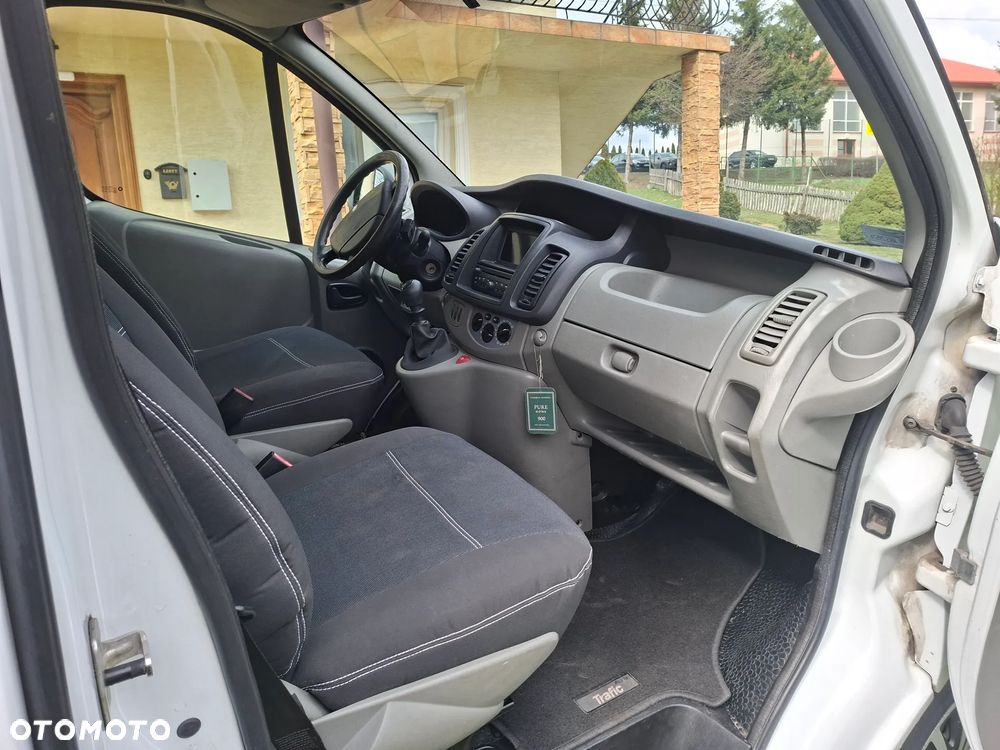 Renault Trafic - 11