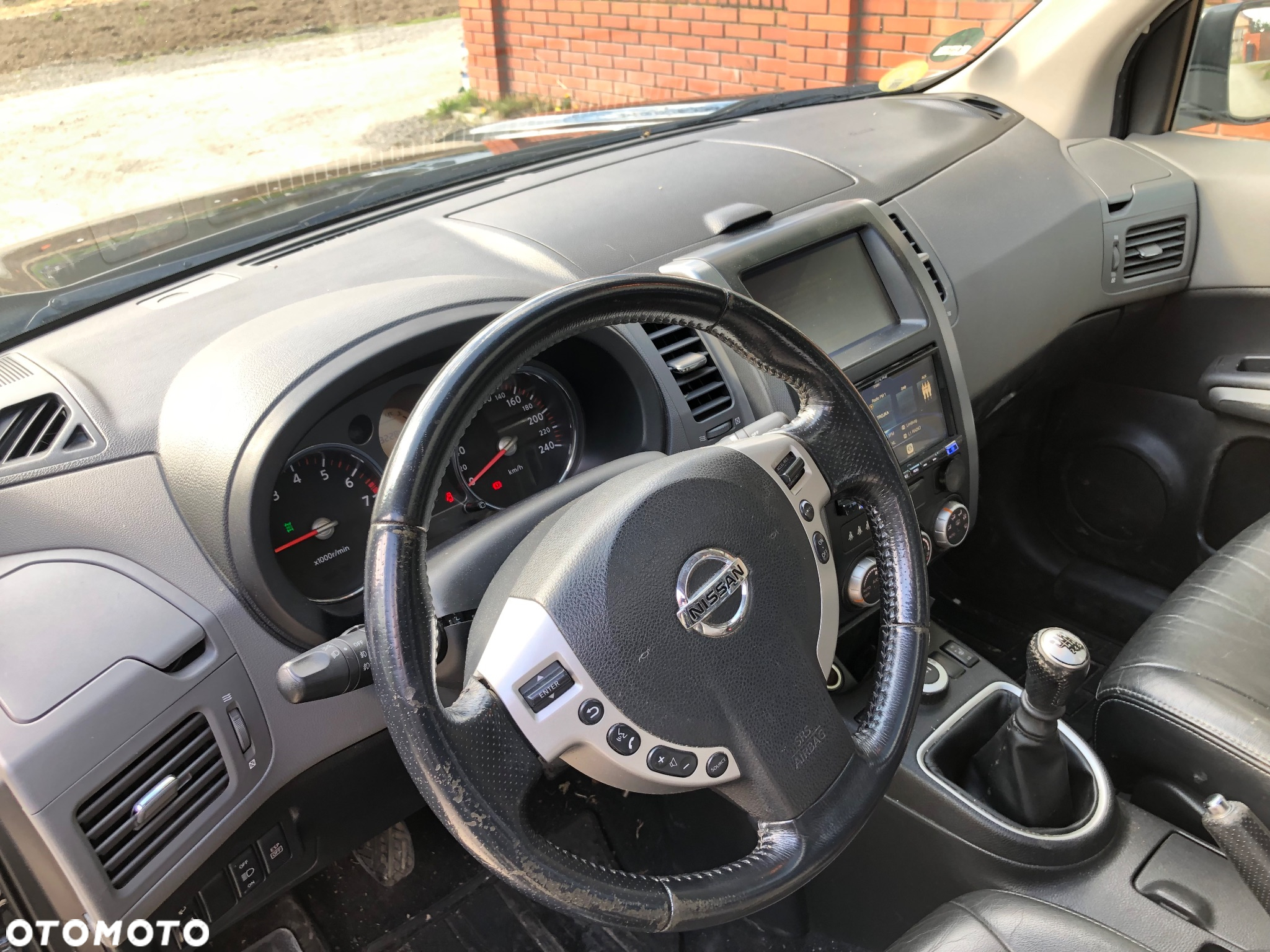 Nissan X-Trail 2.5 4x4 Platinum - 10