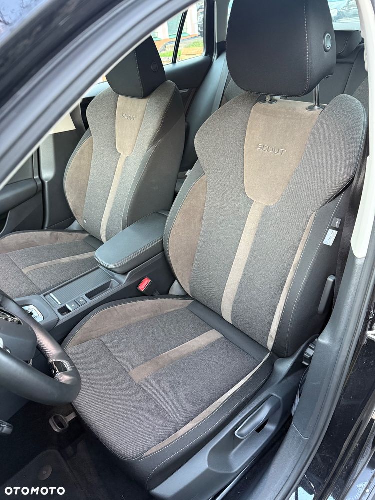 Skoda Octavia 2.0 TDI 4x4 Scout DSG - 7