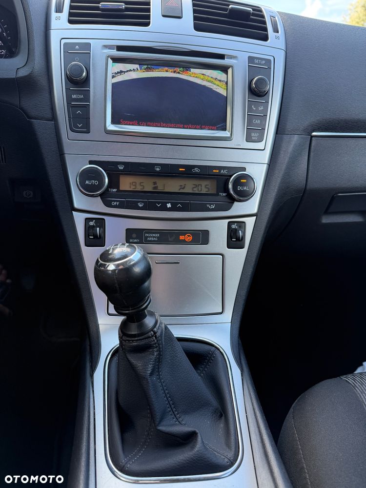 Toyota Avensis - 9