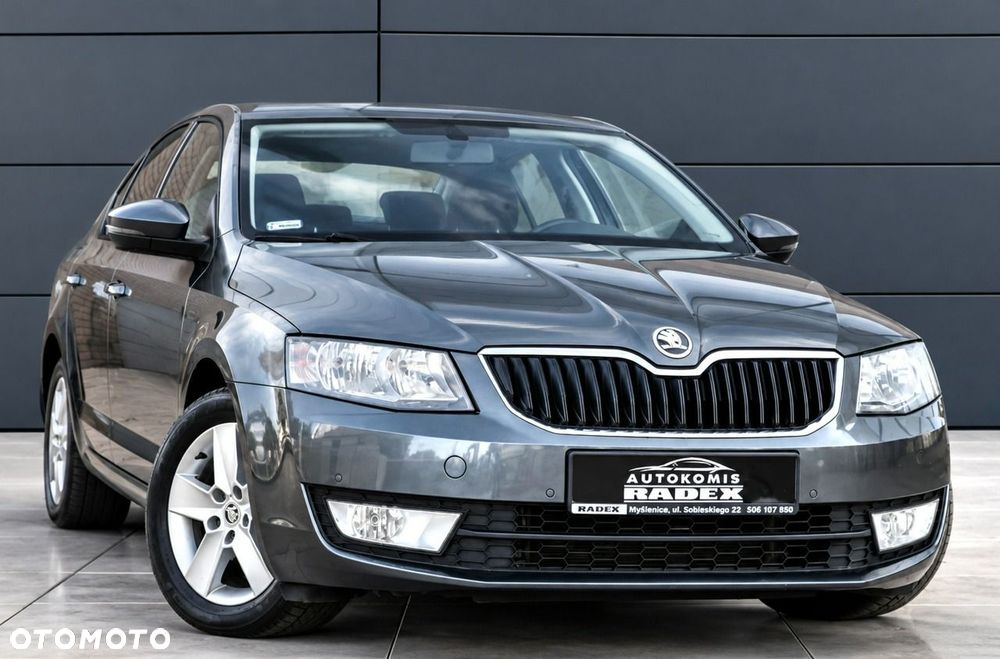 Skoda Octavia 2.0 TDI Edition DSG - 3