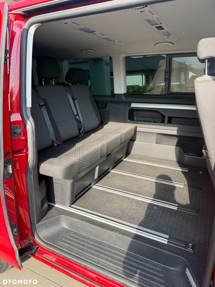 Volkswagen Multivan - 10