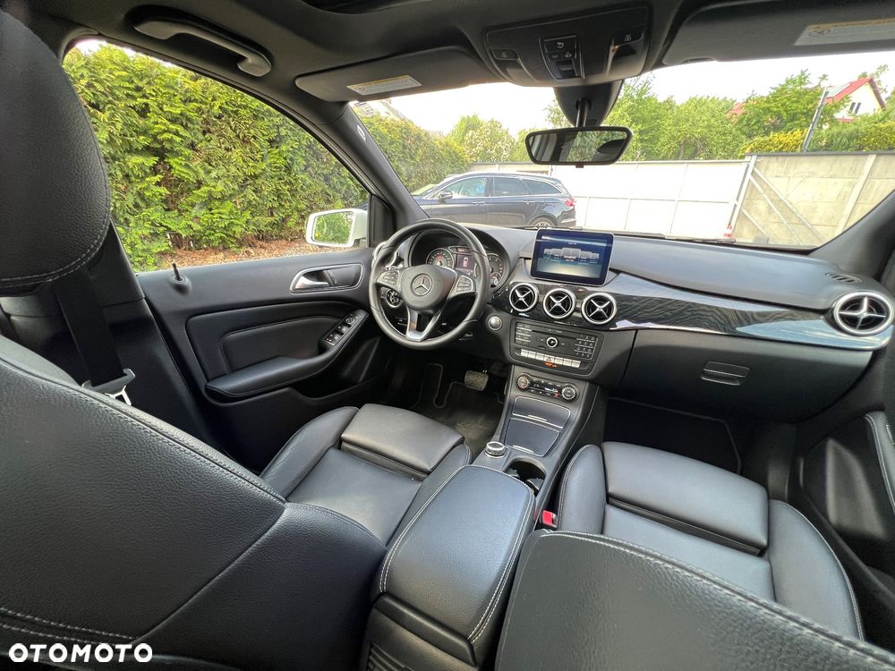 Mercedes-Benz Klasa B 250 4Matic 7G-DCT - 35